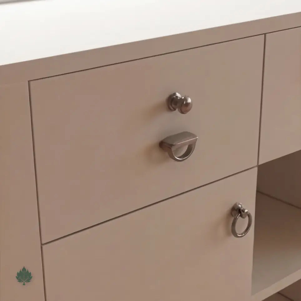 Alithia · Front Reception Desk
