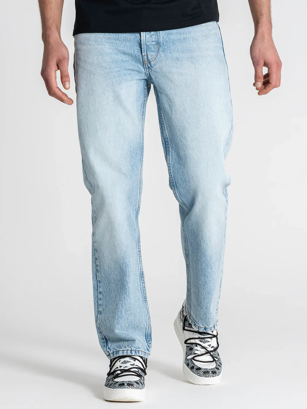 Light Blue Timeless Jeans