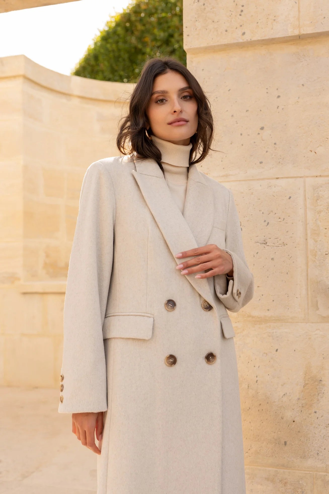 Long Coat with A Straight and Structured Cut with Shoulder Pads
