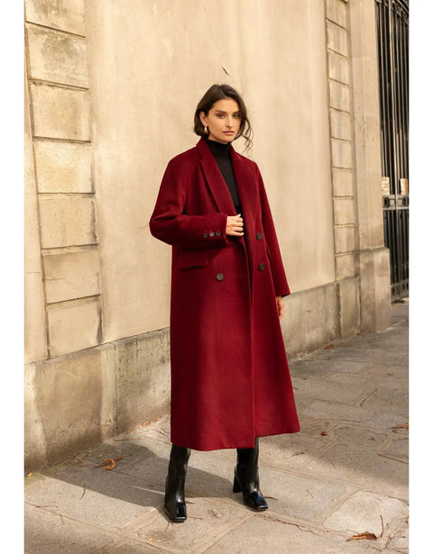 Long Coat with A Straight and Structured Cut with Shoulder Pads