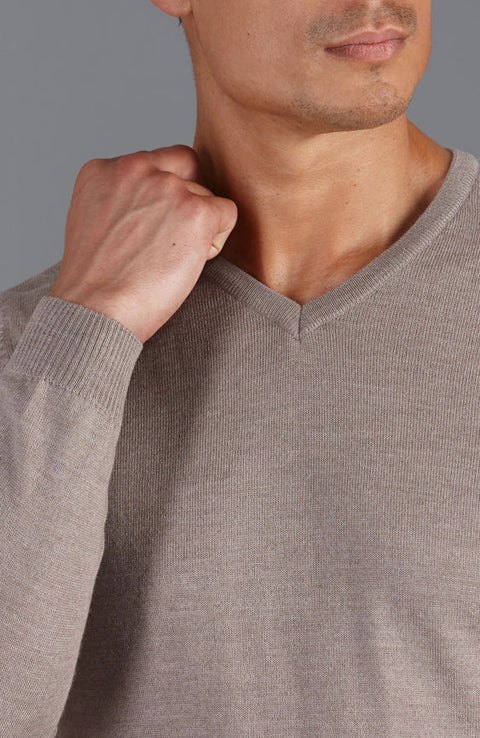 Mens Extra Fine Merino Wool V-Neck Jumper Hessian