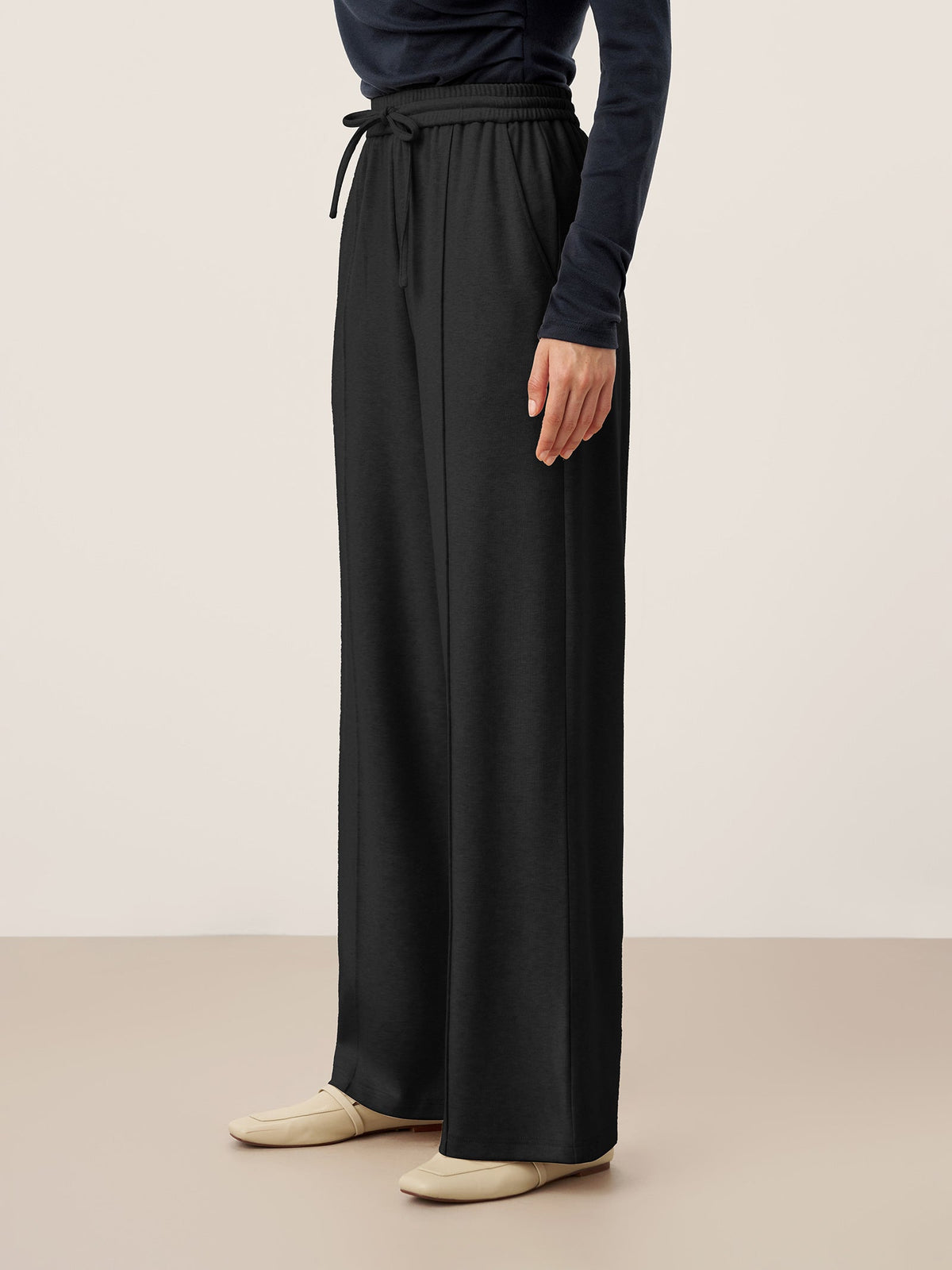 Lyocell-Blend Sculpted Pin-Tuck Drawstring Straight Trousers TAMSIN