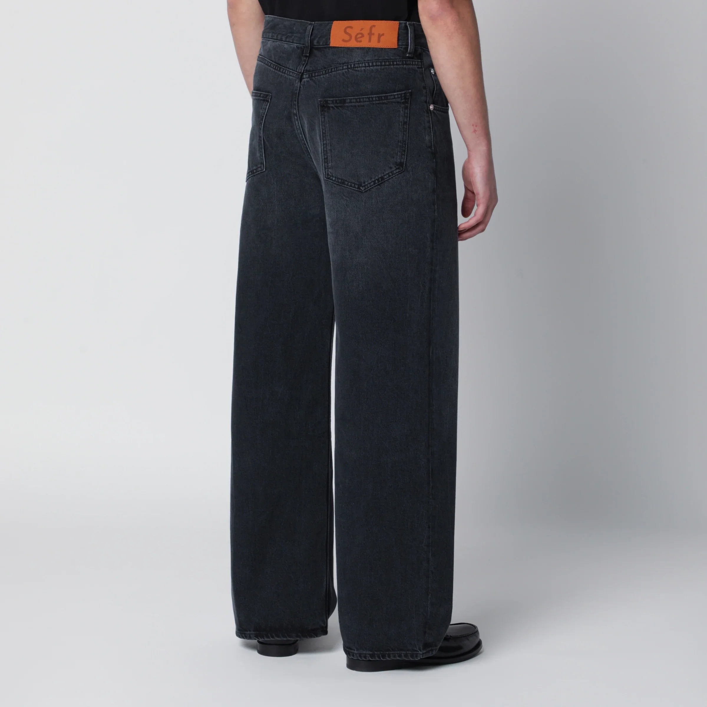 Relaxed Cotton Black Washed Jeans for Everyday Comfort