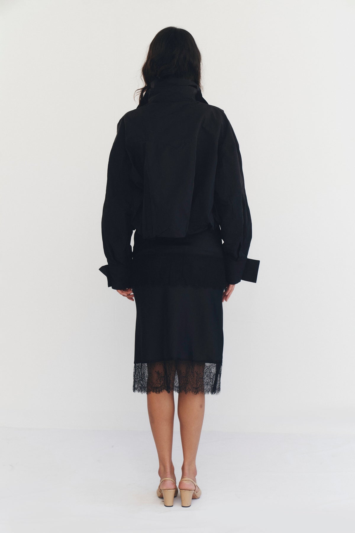 Amaryllis Cropped Jacket In Black