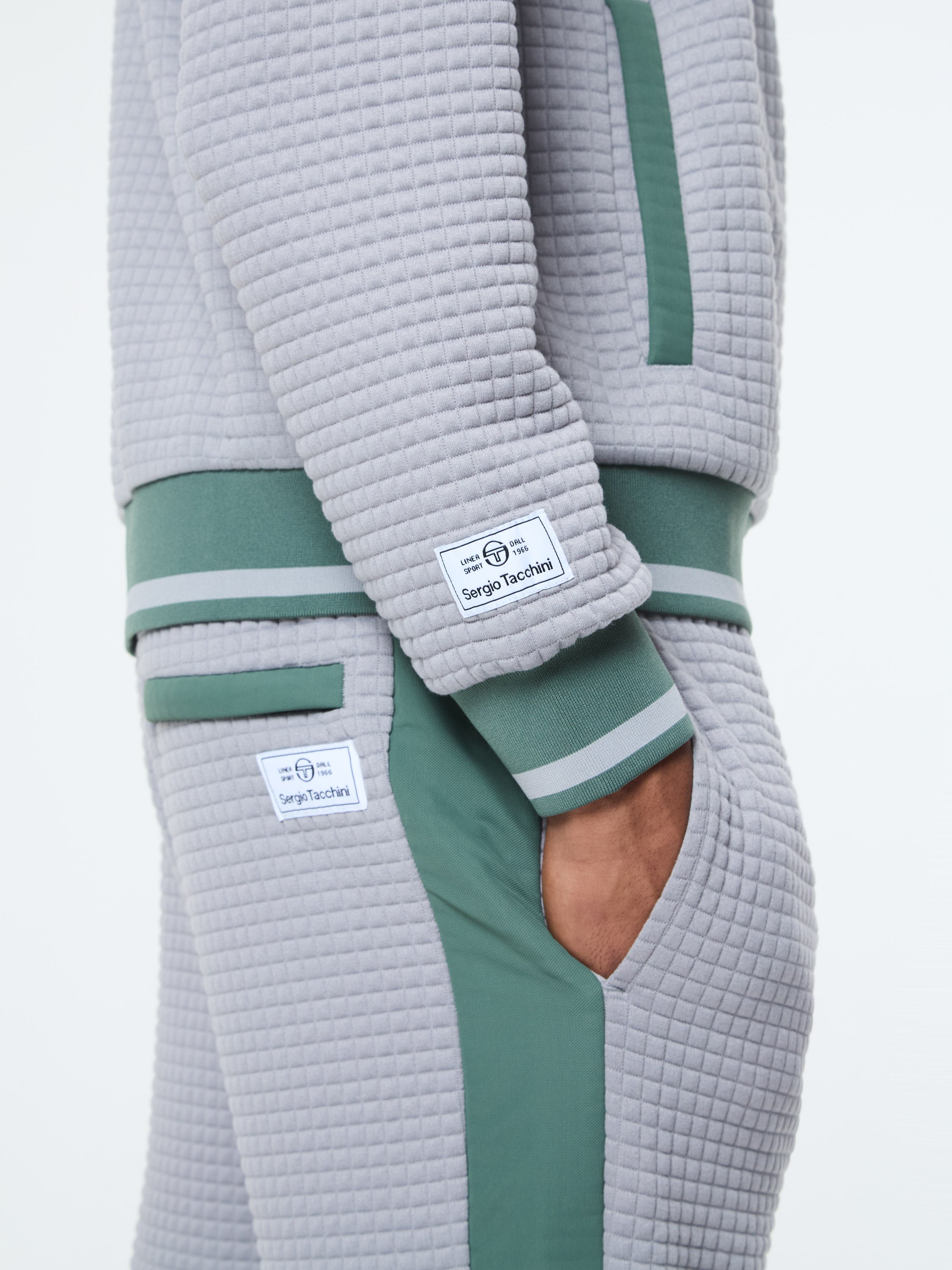 Netto Quarter Zip- Sleet