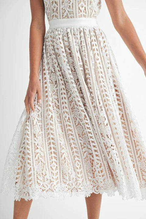 Elegant Short Sleeve Lace Midi Dress in White