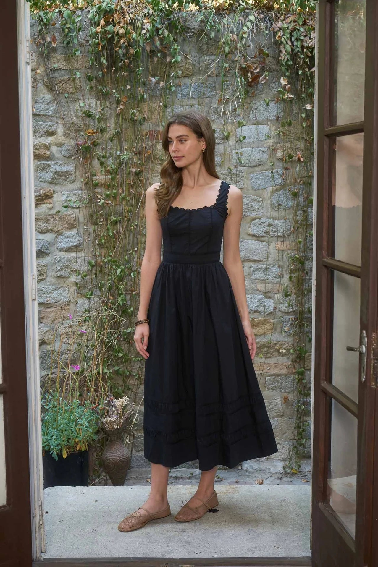 Sleeveless Lace Trim Detail Midi Dress