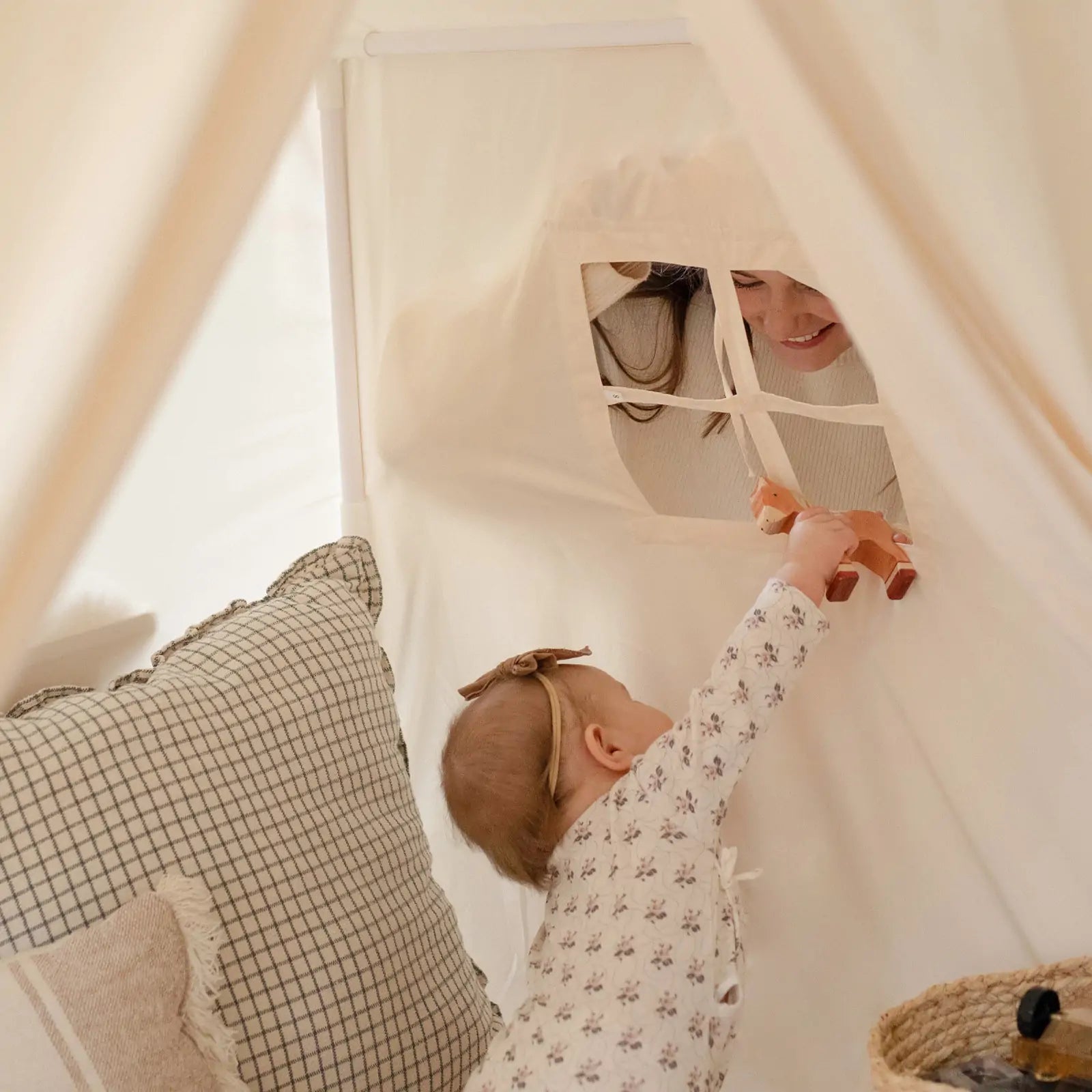 Tiny Land® Kids Tent – Large Cozy Tent with Star Lights