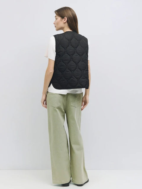 The Astrid Vest | Front Tie Puffer Vest BLACK