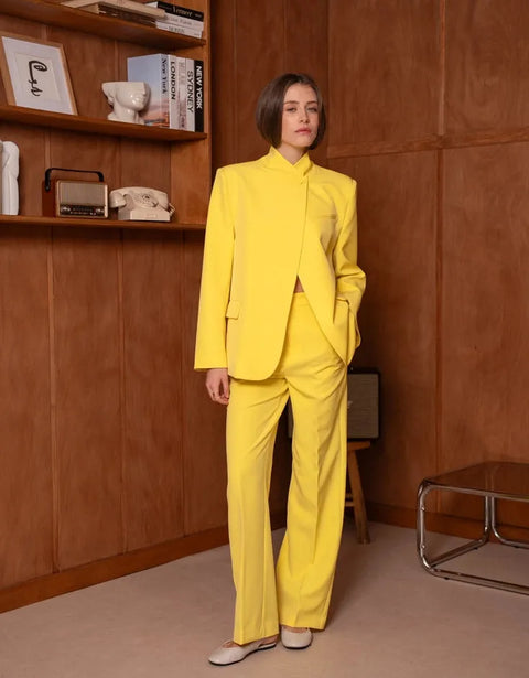 Timeless Structured Jacket with Fold-Down Officer Collar