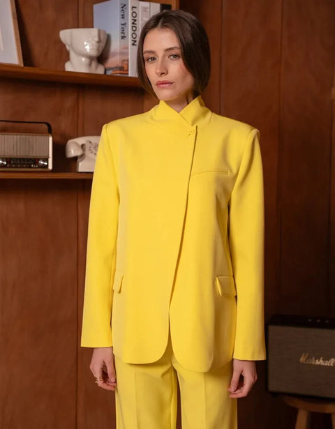 Timeless Structured Jacket with Fold-Down Officer Collar