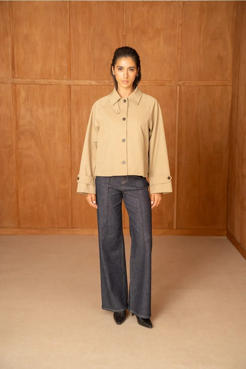 Utility Short Jacket with Lapels That Can Be Turned Up Into A Stand-Up Collar