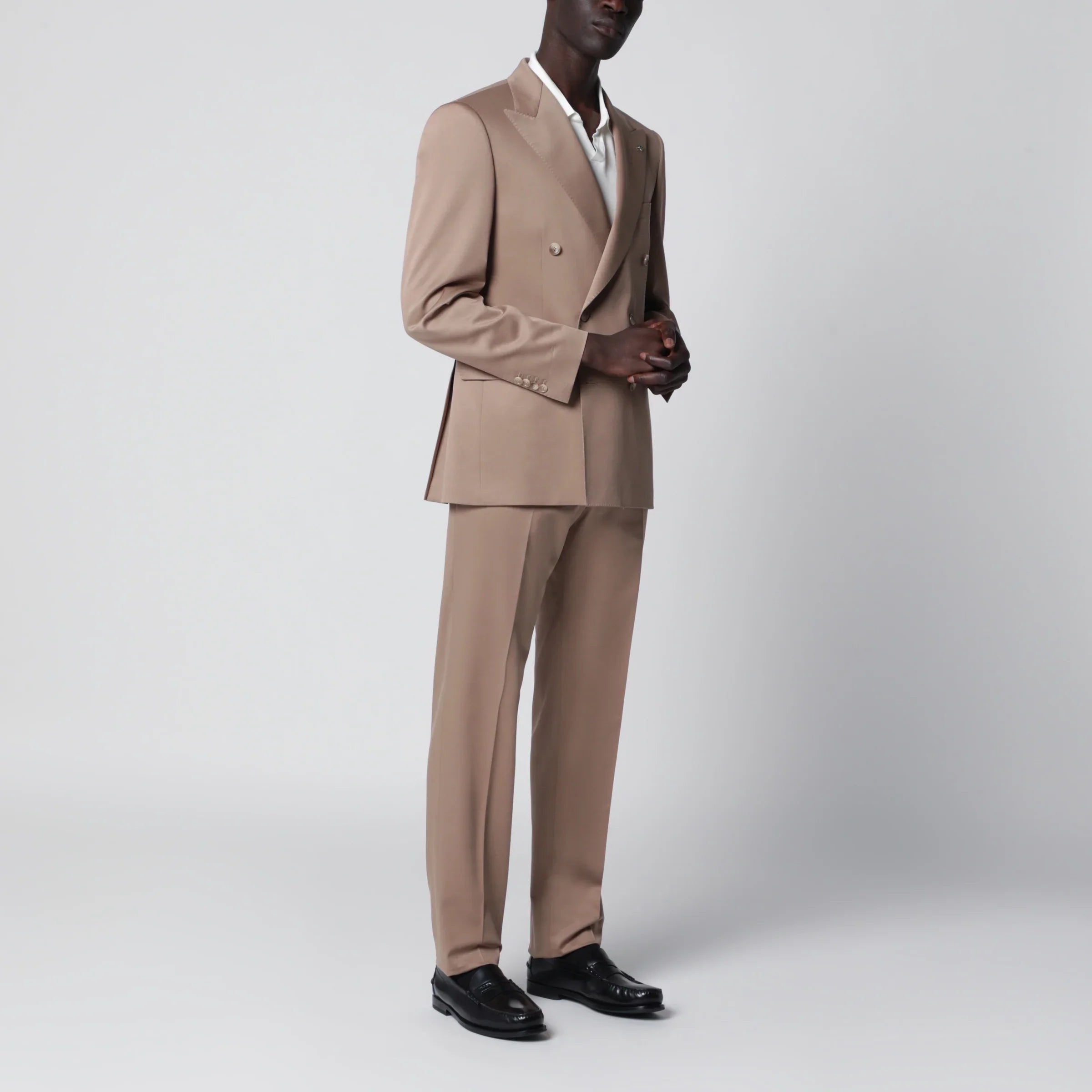Beige Virgin Wool Double-Breasted Suit for Comfort