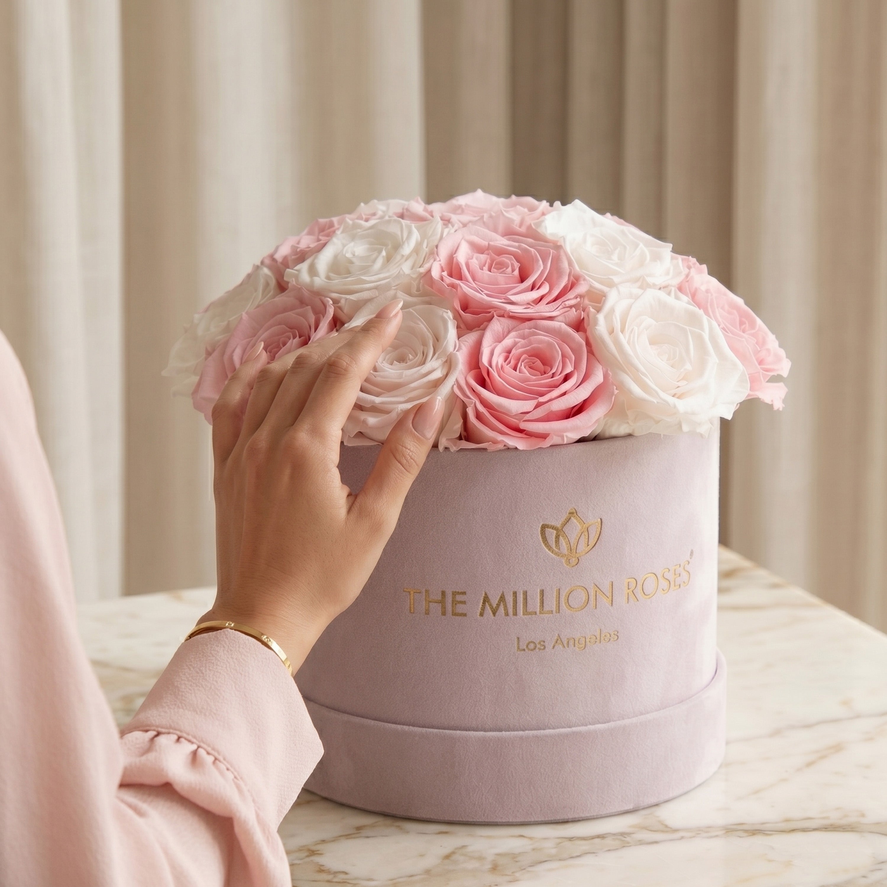 Classic Light Pink Suede Dome Box | White & Pink Roses