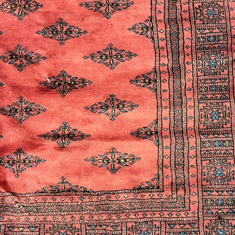 Hand-Knotted Pakistani Bokhara Rug – 100% Wool, 4'6 x 6'6