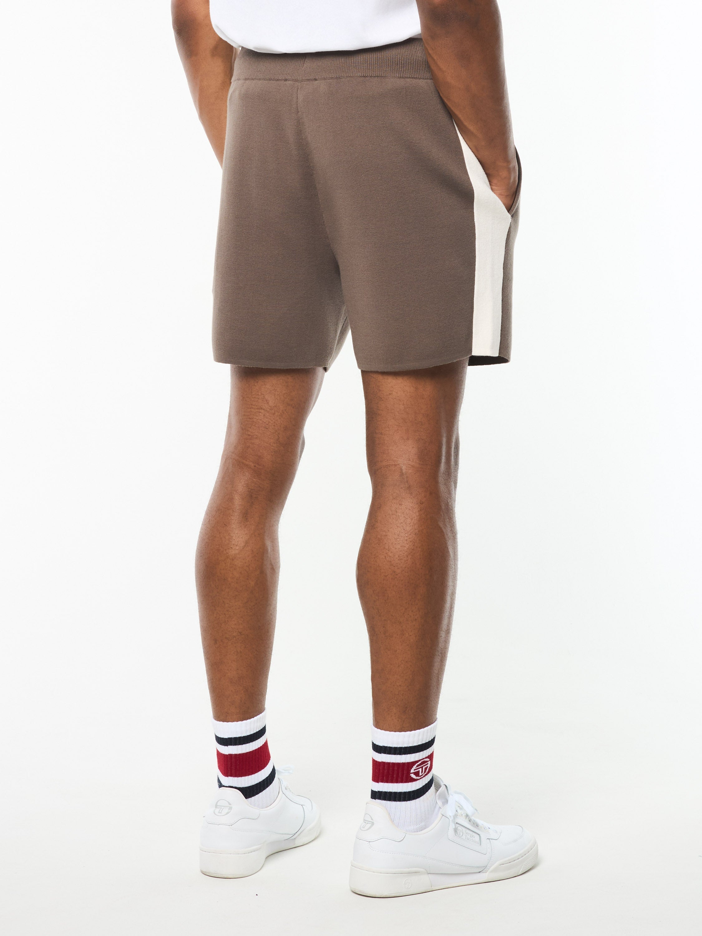 Giovane Short- Morel