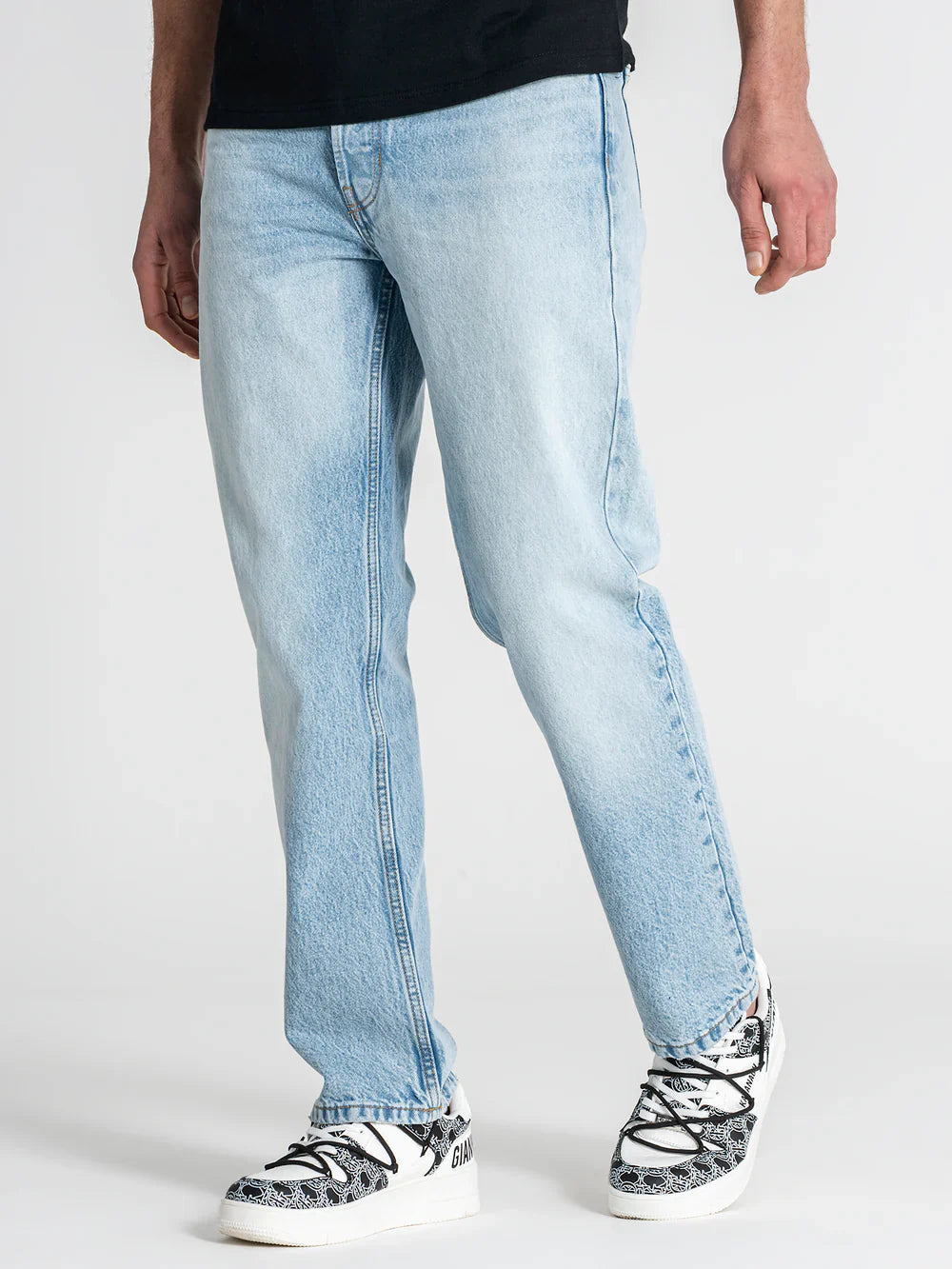 Light Blue Timeless Jeans