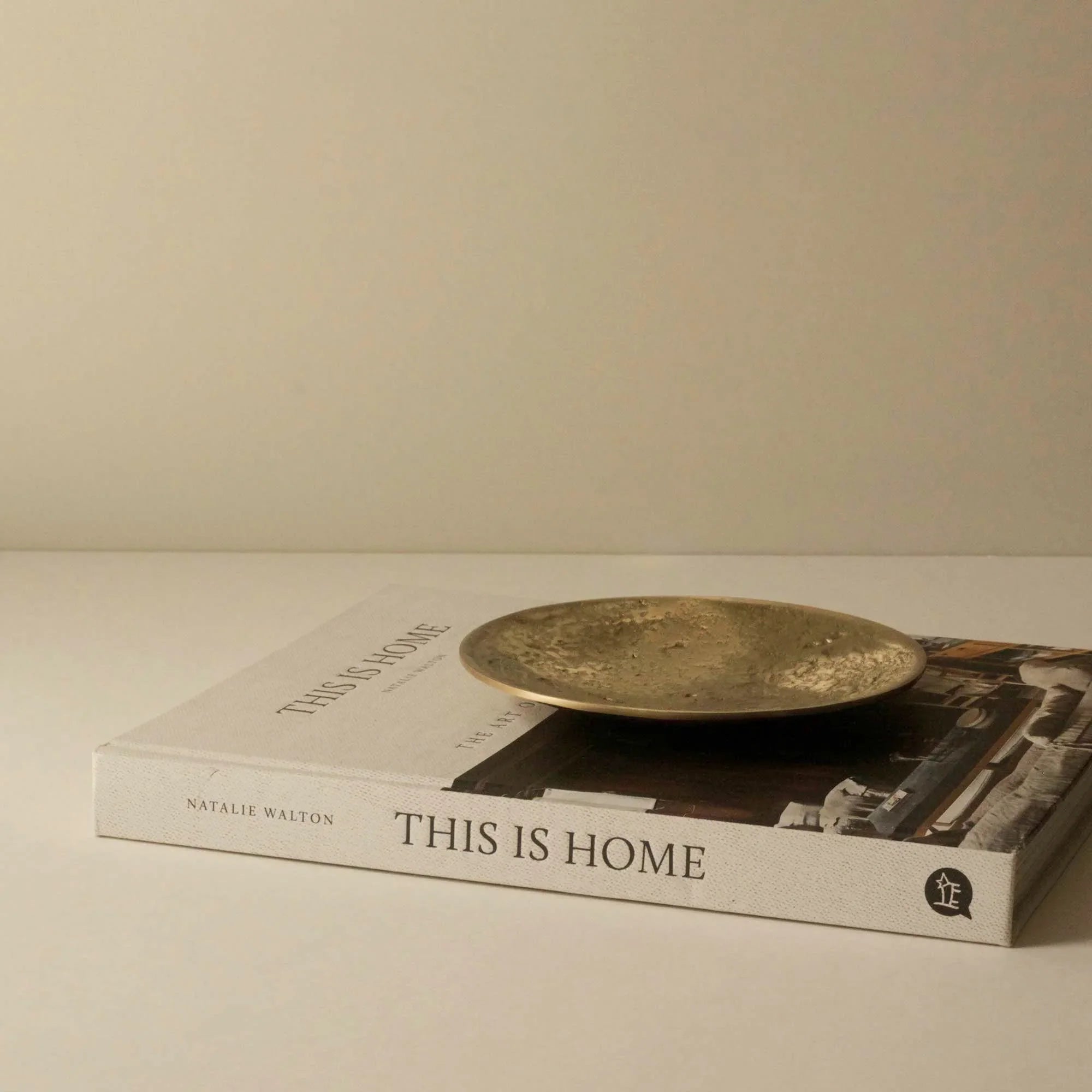Luna Brass Plate