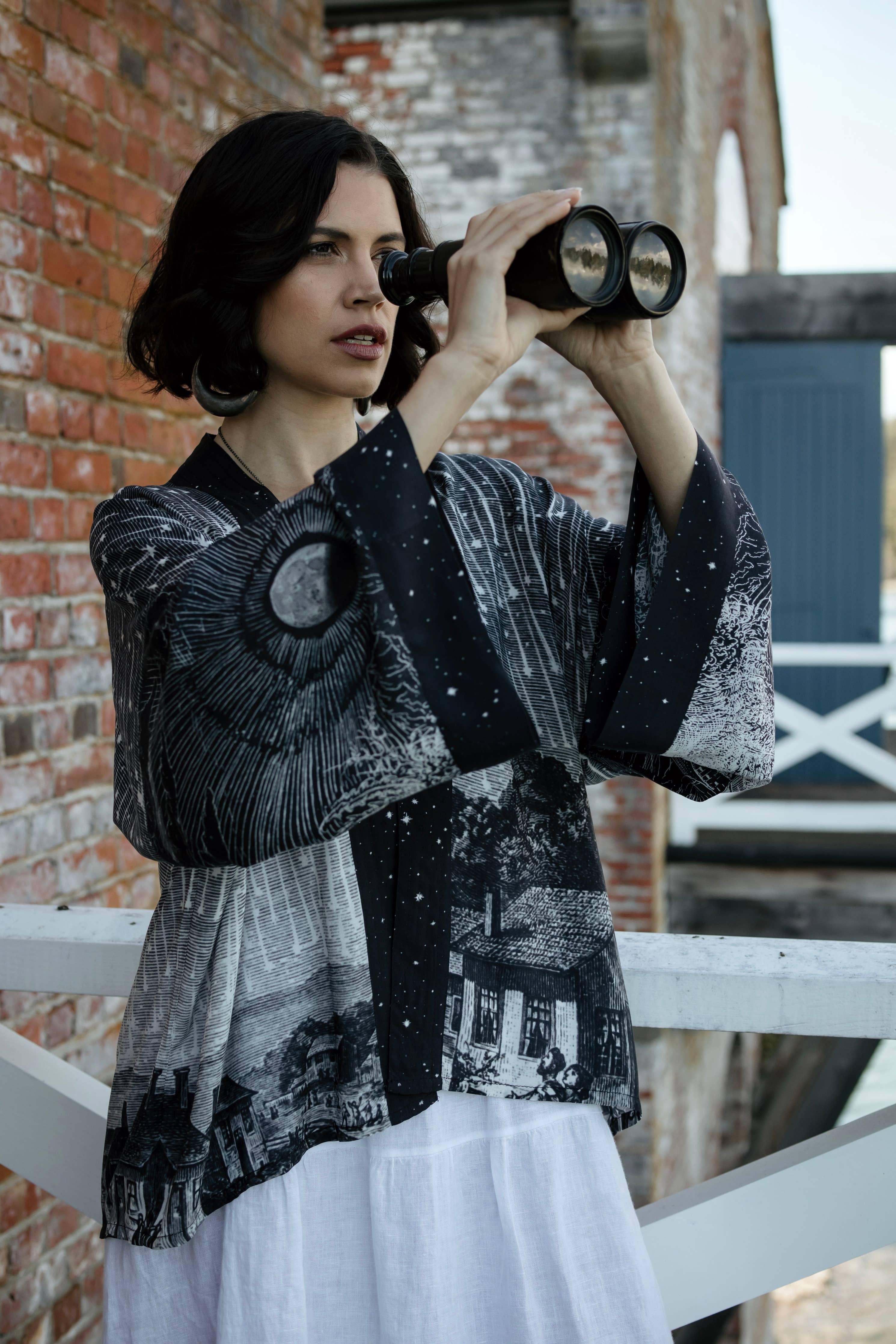 Market of Stars - Stargazer Cropped Bamboo Kimono Cardigan with Falling Stars