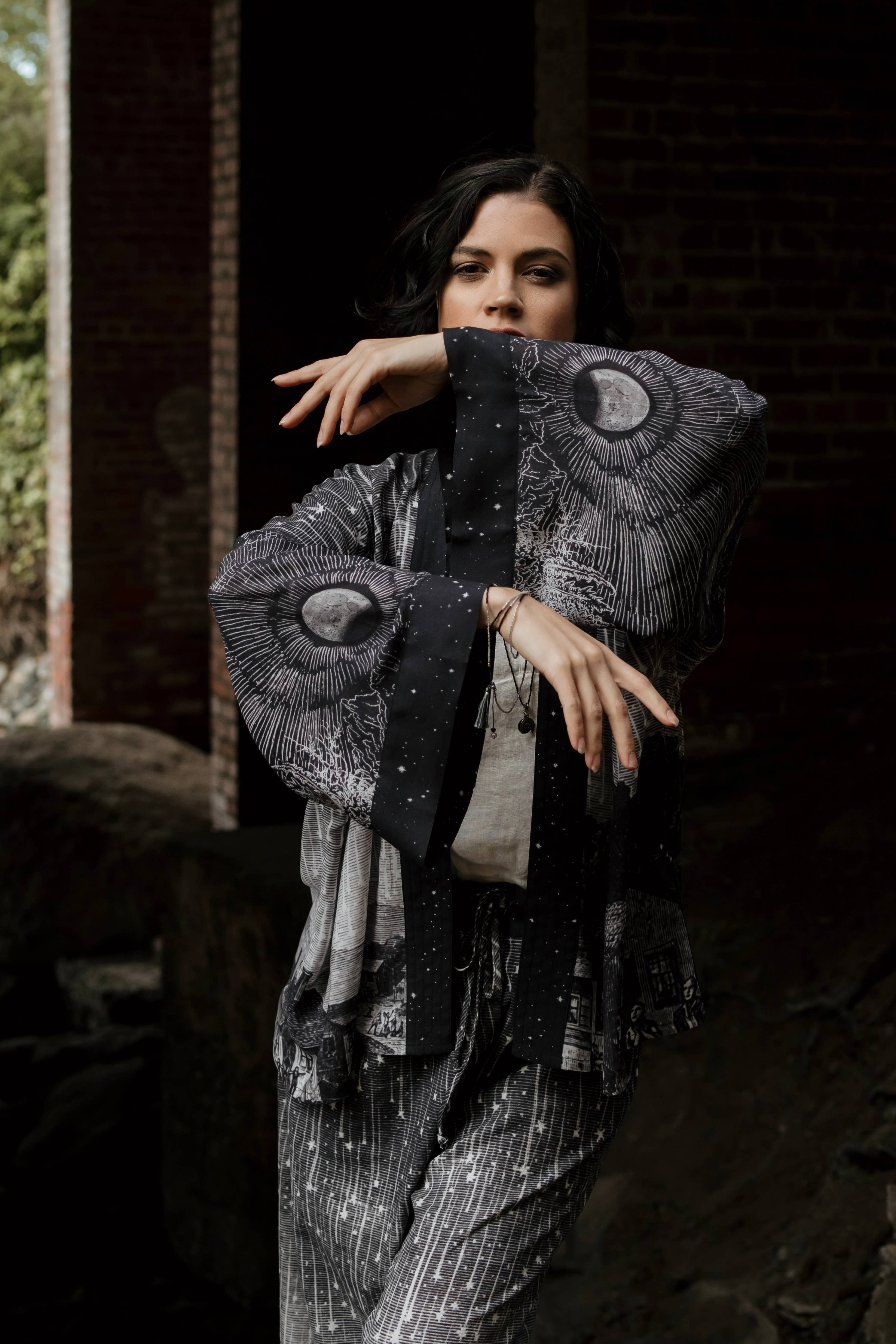 Market of Stars - Stargazer Cropped Bamboo Kimono Cardigan with Falling Stars