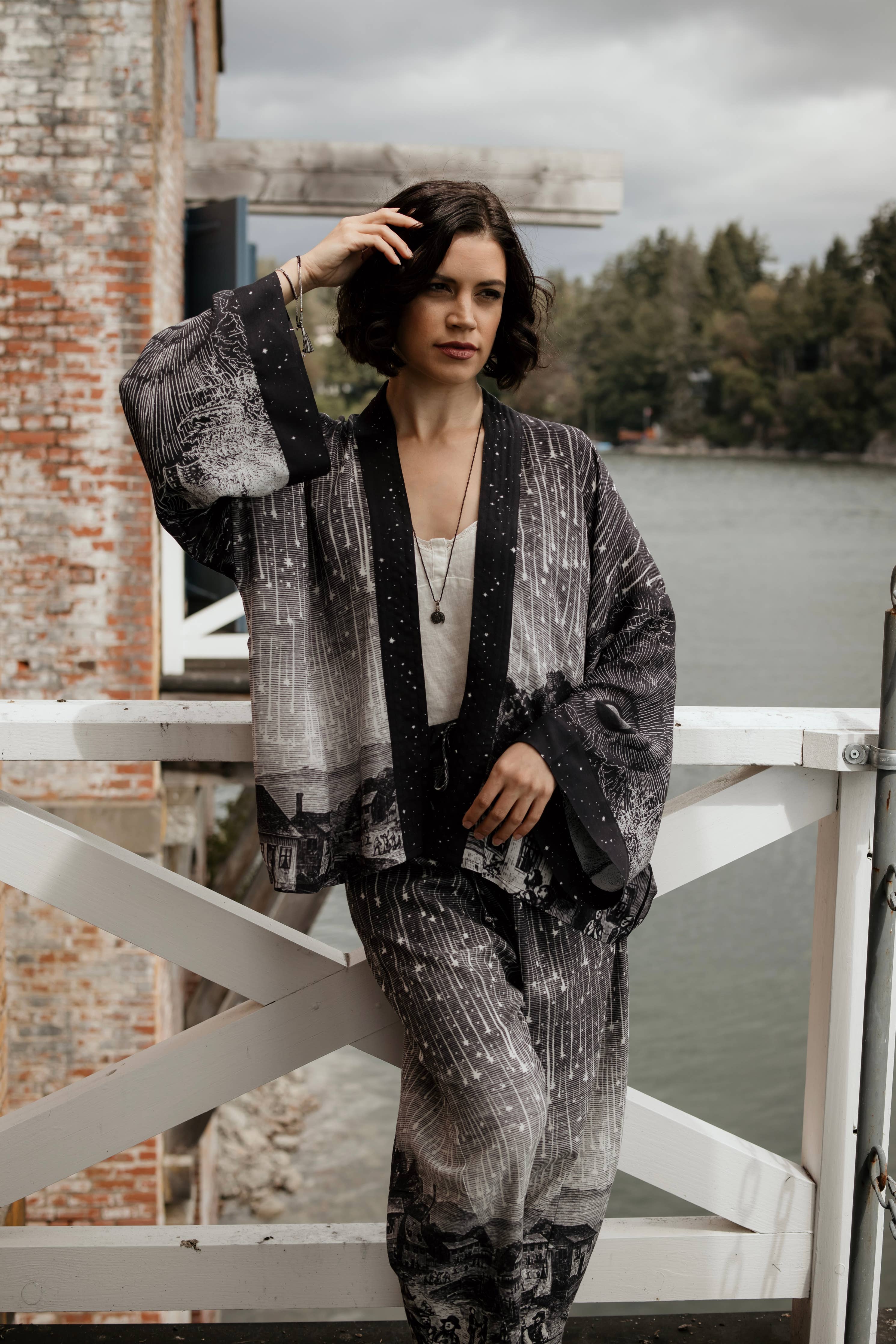 Market of Stars - Stargazer Cropped Bamboo Kimono Cardigan with Falling Stars