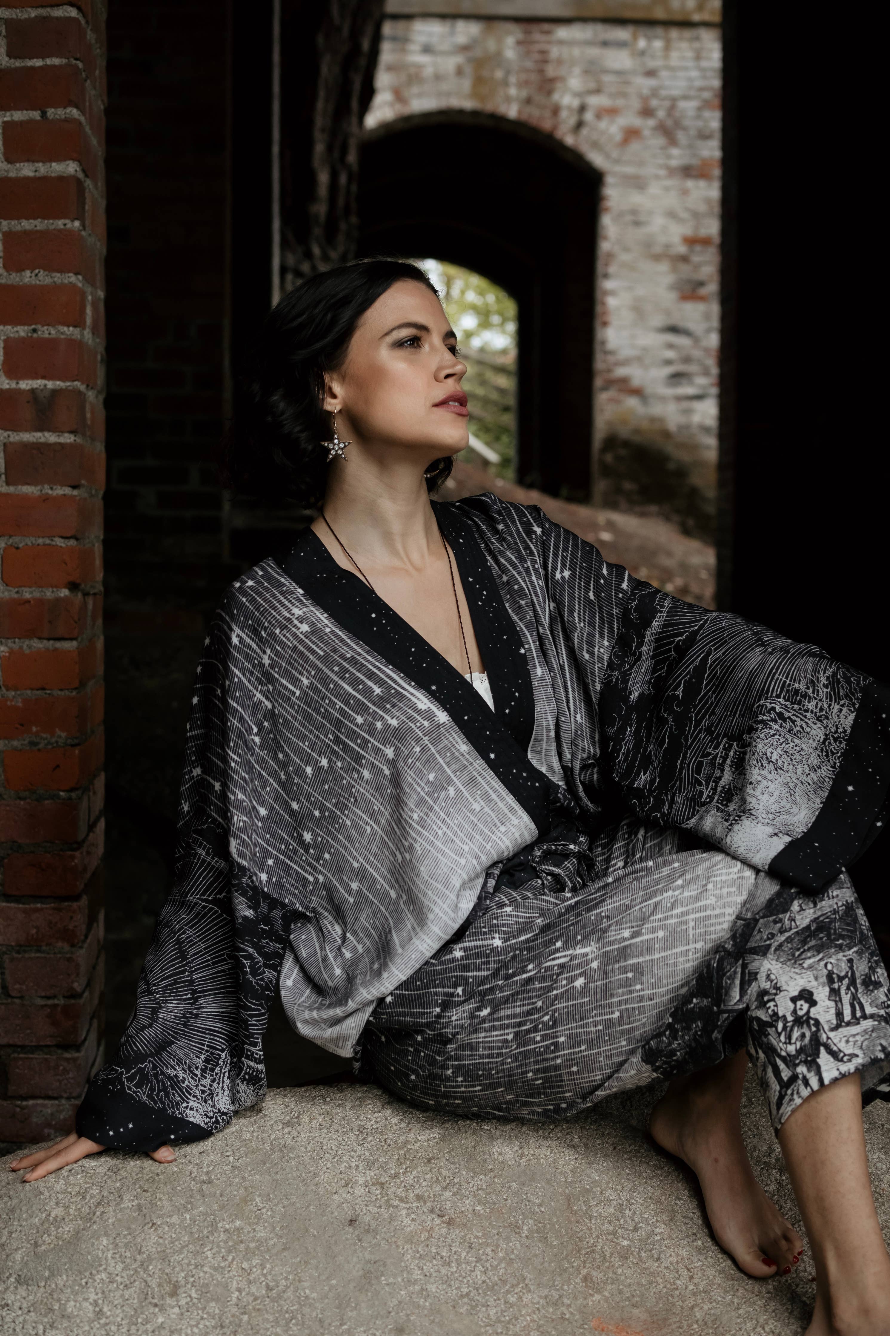 Market of Stars - Stargazer Cropped Bamboo Kimono Cardigan with Falling Stars