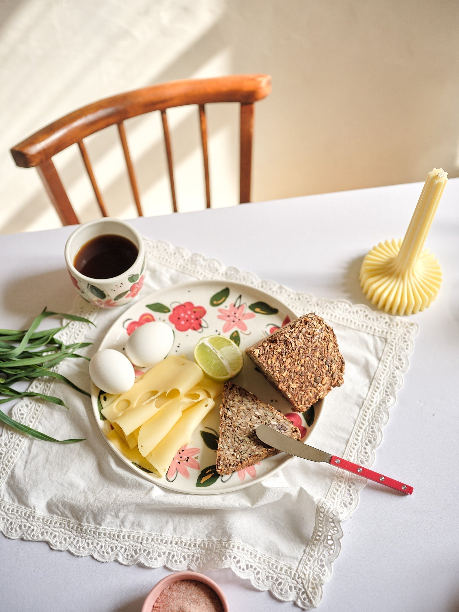 Hand-Painted Floral Dinner Plates - Unique Porcelain Design