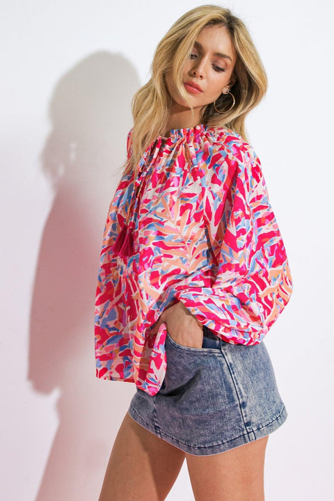 MISTLETOE MOMENT WOVEN TOP