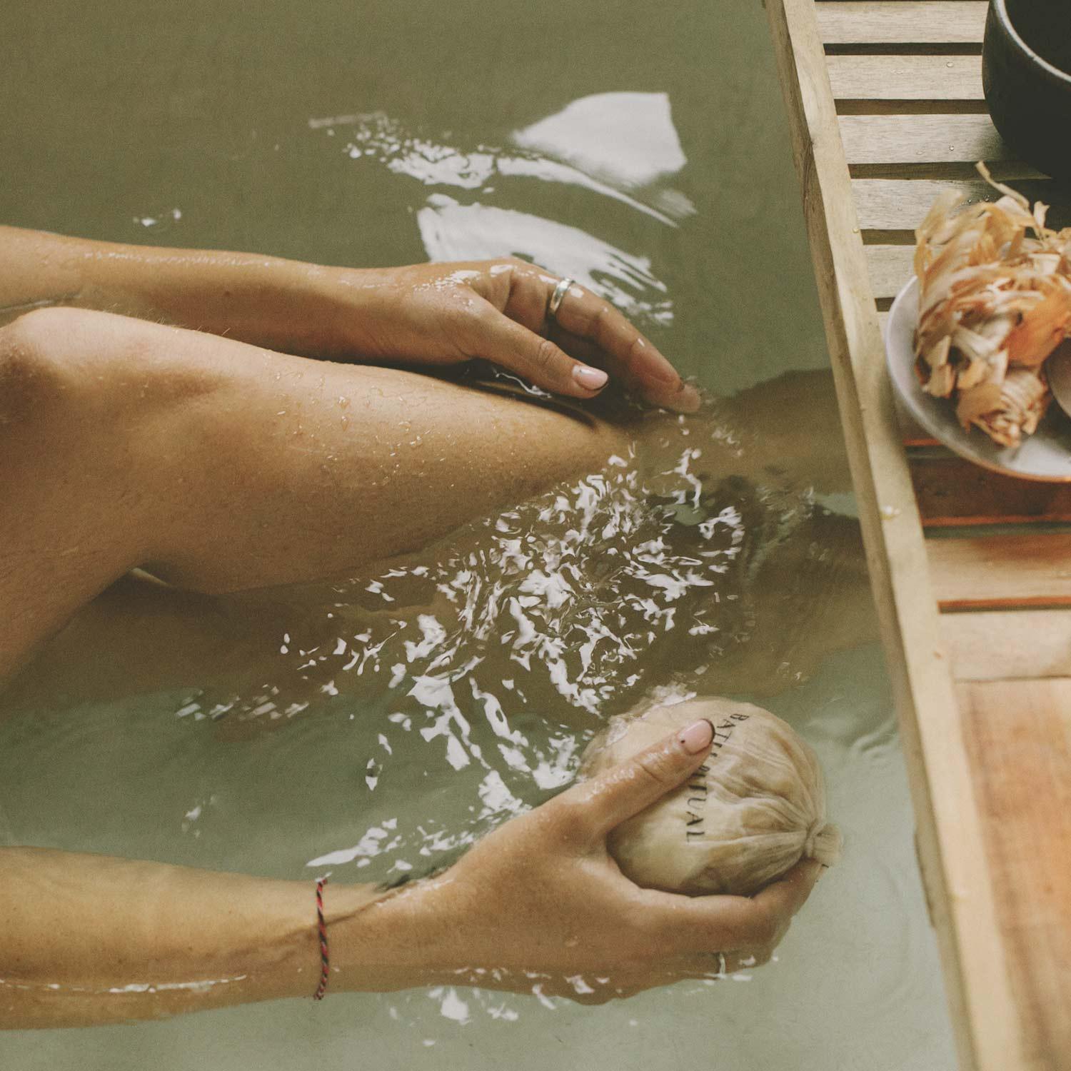 Sugi Japanese Cedar Bath Flakes