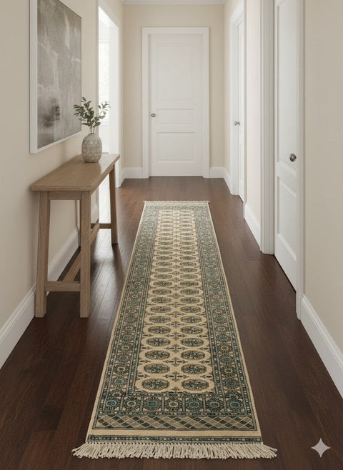 Hand-Knotted Pakistani Bokhara Rug – 100% Wool, size 2' 8" x 9' 7"  (M)